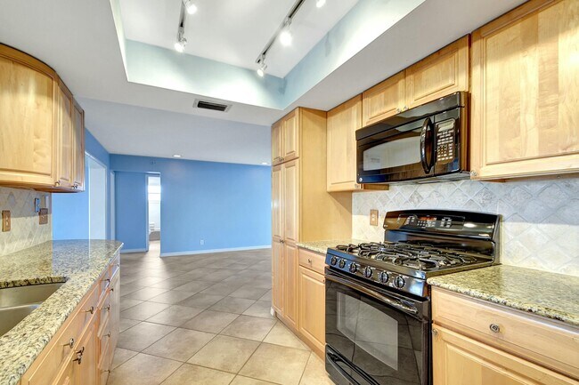 Building Photo - 1753 W Terrace Dr