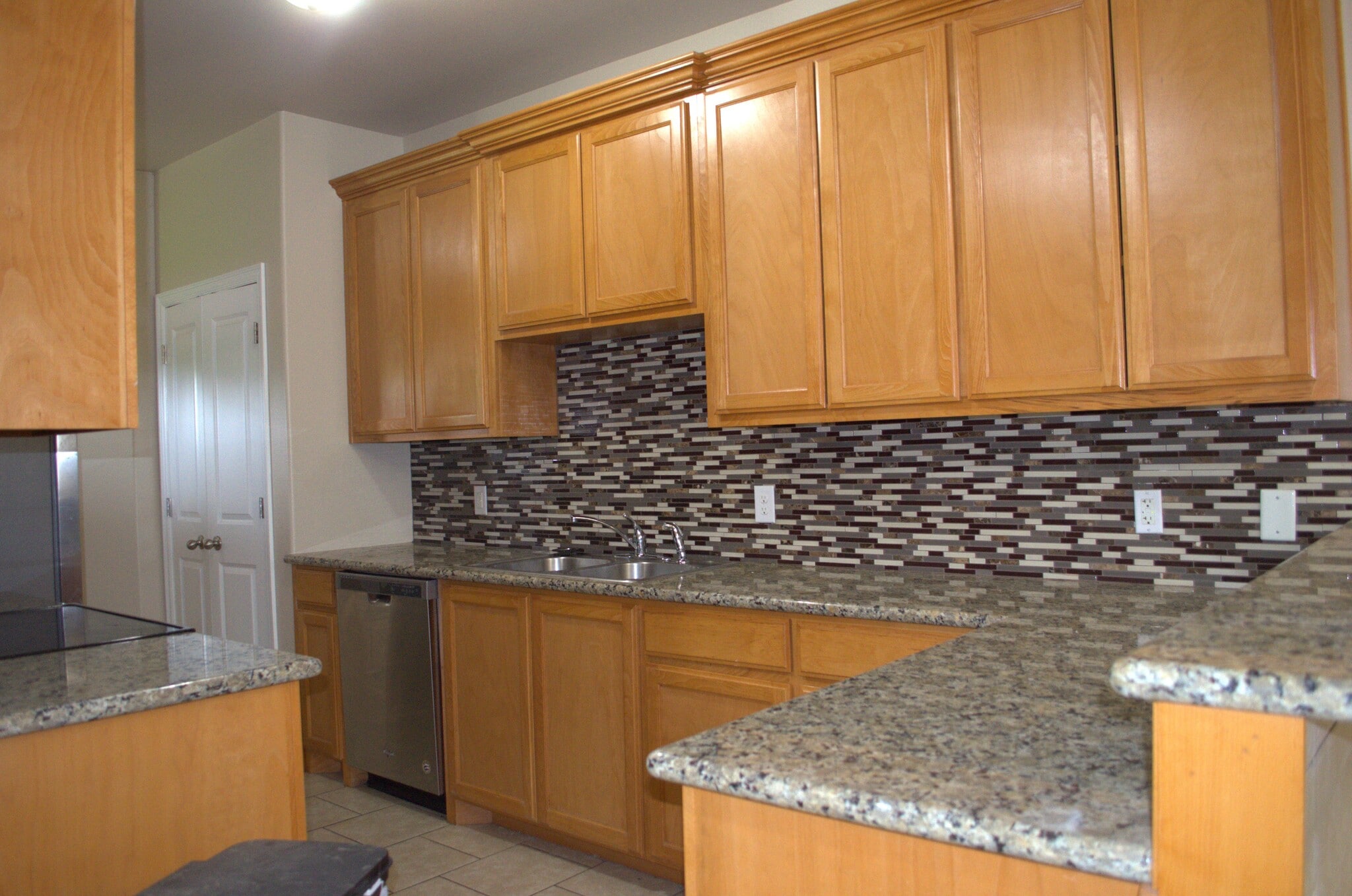 Kitchen - 2321 Port Neches Ave