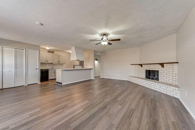 Building Photo - 4209 Martindale Dr