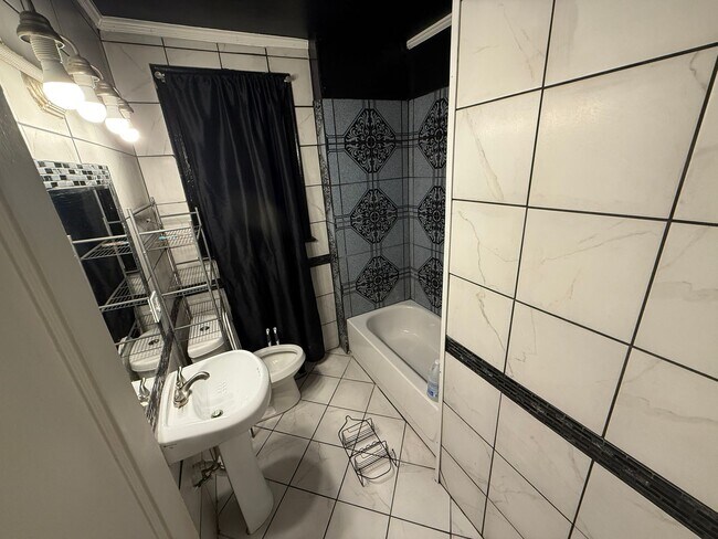 Building Photo - Charming 2 Bed/1 Bath Home in Montgomery, AL - Available 12/15 - $1125