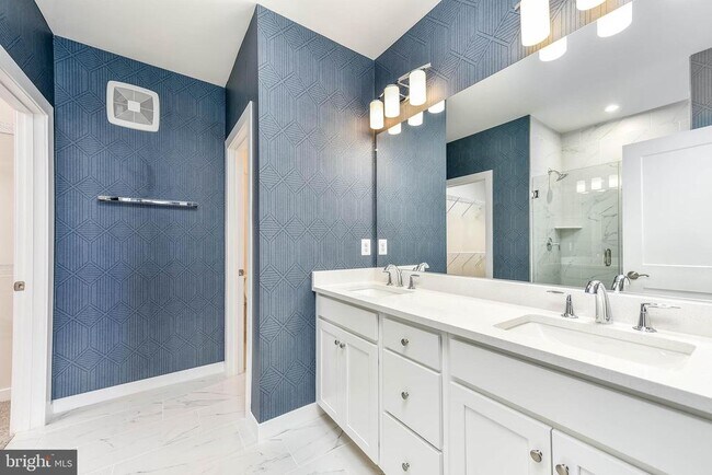 Building Photo - 4627 Olivine Dr