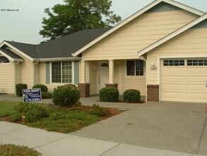 Building Photo - 2639 SW Allen Creek Rd