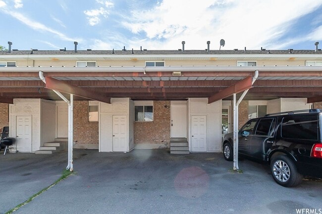 Building Photo - Updated 3 Bed Condo in Central American Fork!