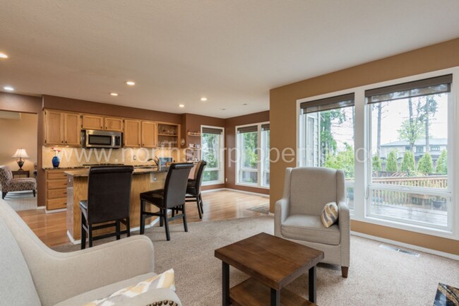 Building Photo - Beautiful Spacious Home in Tigard