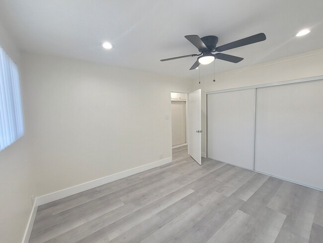 Building Photo - 14609 Saticoy St