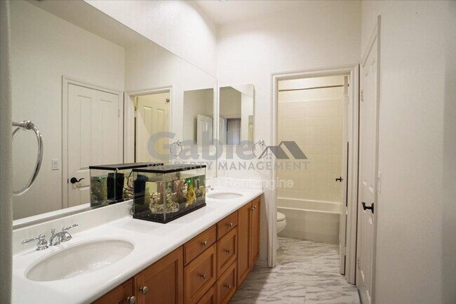 Building Photo - 26155 Lone Rock Ct