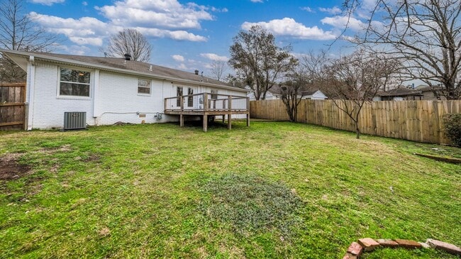 Building Photo - 2420 Durwood-