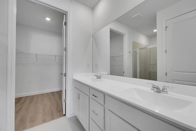 Building Photo - 6436 Seabright Ter