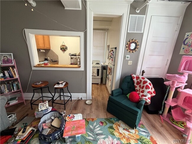 Building Photo - 1115 Delaware Ave