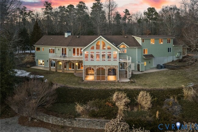 Building Photo - 3535 Meadow Rd