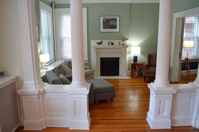 Building Photo - 607 Westover Ave