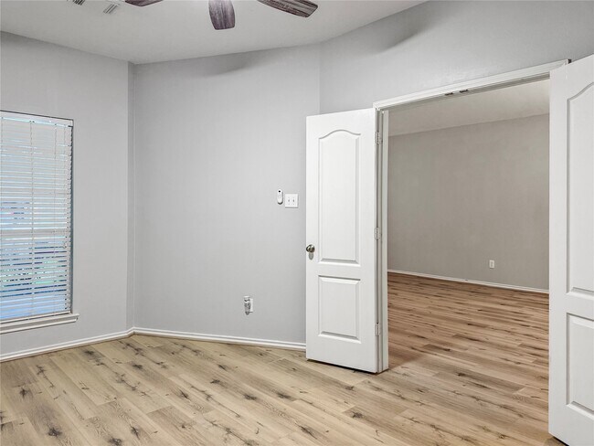 Building Photo - 3402 Pebble Beach Ln