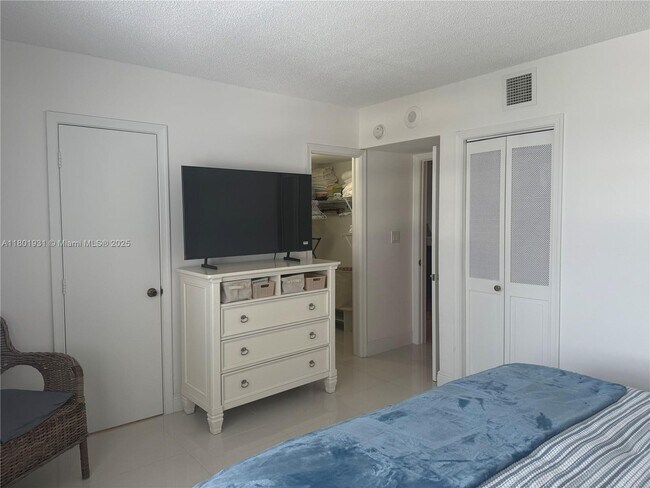 Building Photo - 1500 S Ocean Blvd