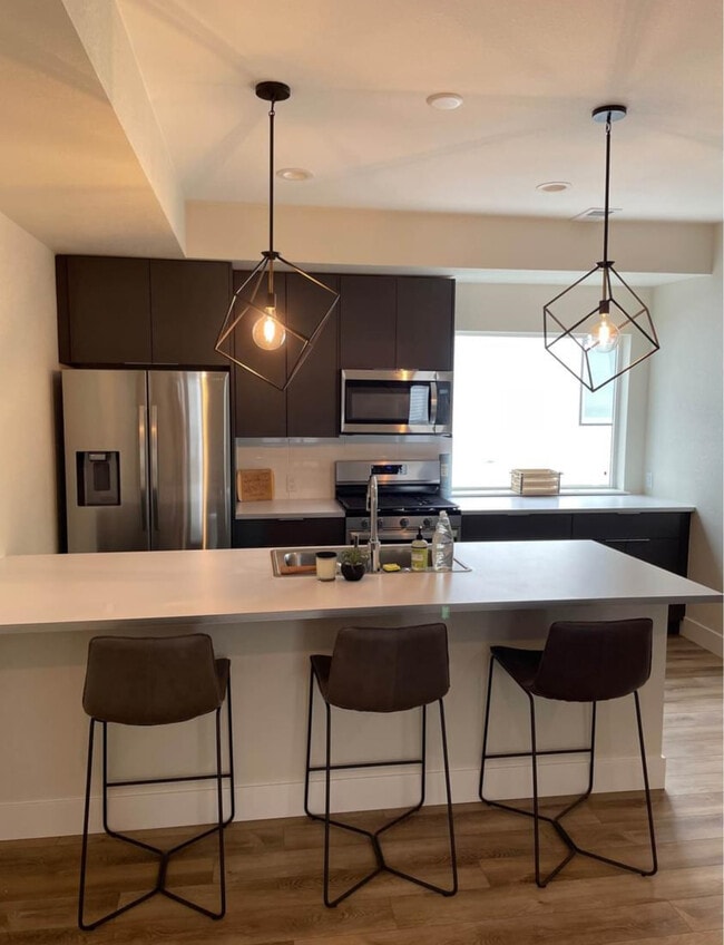 Building Photo - 1173 S Reed Way