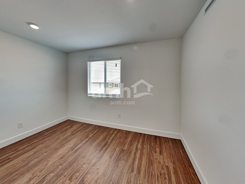 Building Photo - 9150 Liberty Cap Ct