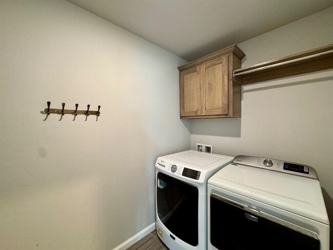 Building Photo - 18305 Autumn Grv Ct