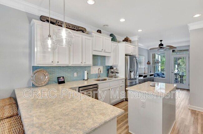 Building Photo - 147 Palm Cove Way