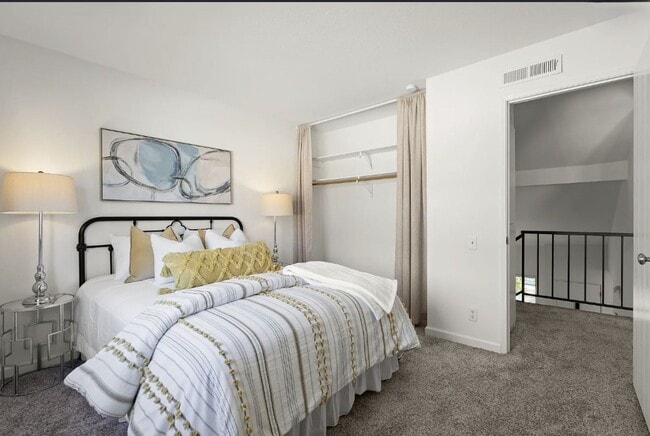 Building Photo - Beautifully Updated 3-Bedroom Home Near Cottle Park