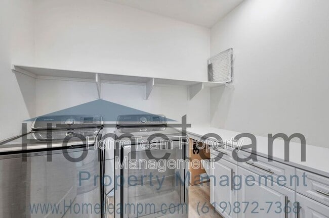 Building Photo - 1111 Calle Deceo