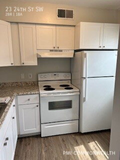 Building Photo - 23 24th St SW