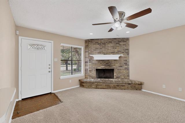 Building Photo - 913 W Rochelle Rd