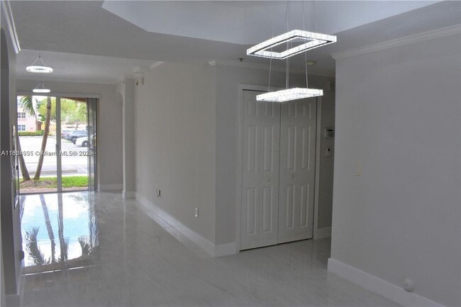 Building Photo - 6540 NW 114th Ave