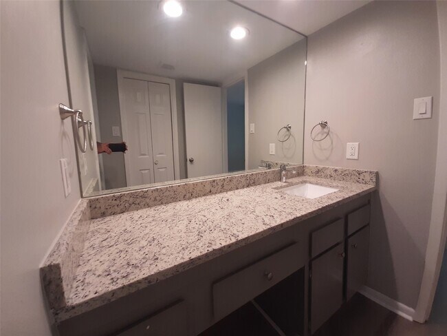 Building Photo - 767 Bering Dr