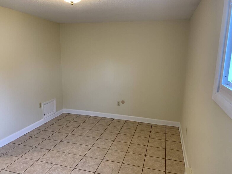 Building Photo - 35 Fairmount Pl