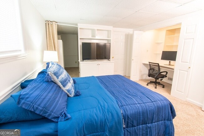 Building Photo - 3611 Cloudland Dr NW