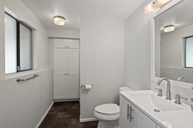 Building Photo - 4 Bed 3 Bath Home in Cul-de-sac with Massive 18X40 insulated shop