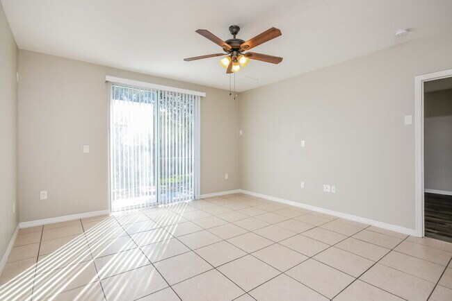 Building Photo - 3725 Ryegrass St