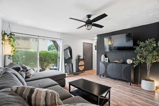 Building Photo - 4630 N 68th St