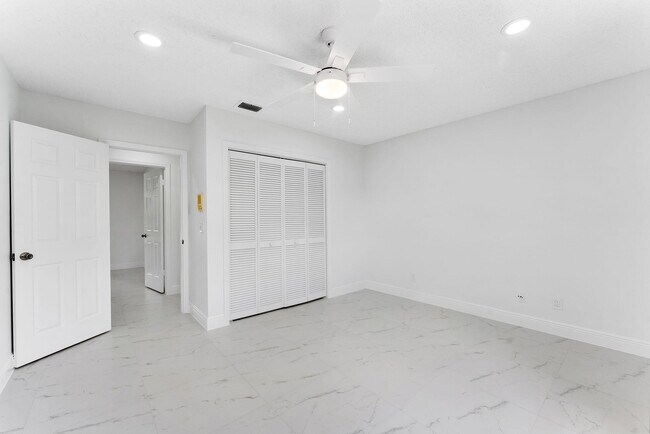 Building Photo - 2244 Quail S Rdg