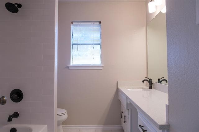 Building Photo - 4020 San Mateo Dr