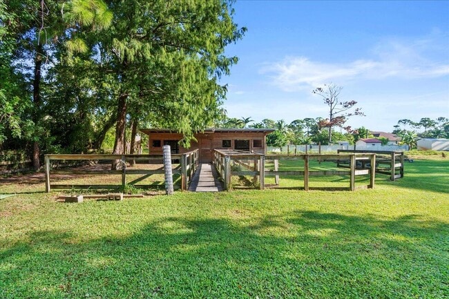 Building Photo - 11647 62nd Ln N