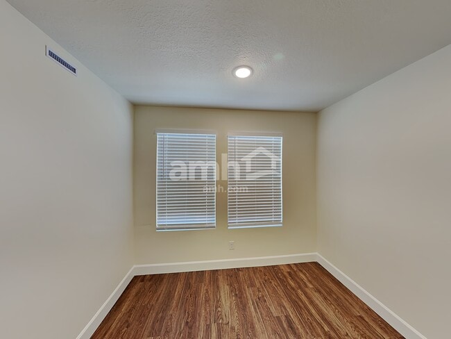 Building Photo - 6014 W S Jordan Pkwy