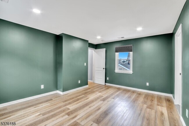 Building Photo - 138 Bloomfield Ave