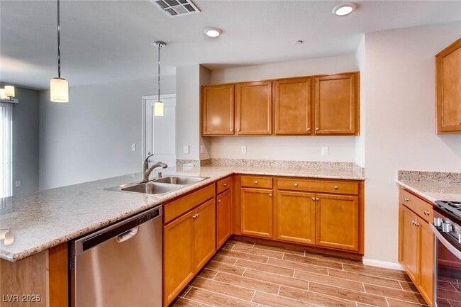 Building Photo - 3116 Paladi Ave