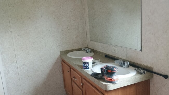 Building Photo - 2581 Co Rd 655