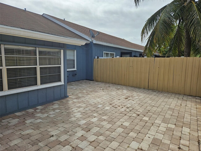 Building Photo - 4729 NW 4th Terrace