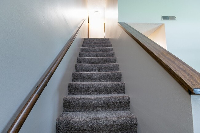 Building Photo - Blending Relaxation & Sophistication Creat...