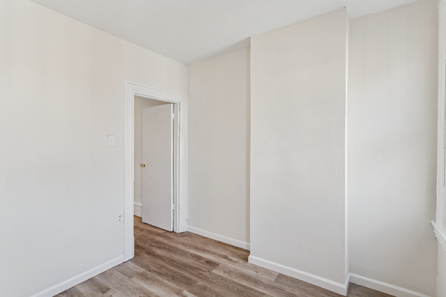 Building Photo - 2556 N Jessup St