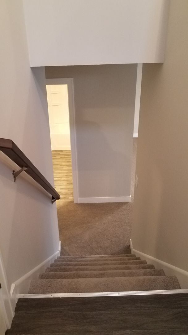 Building Photo - Single Family Home - Great location!