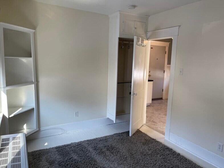 Building Photo - 81 Hagen Ave