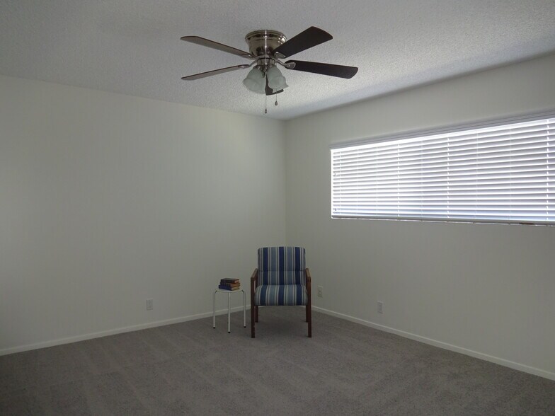 Master bedroom. - 841 W 25th St