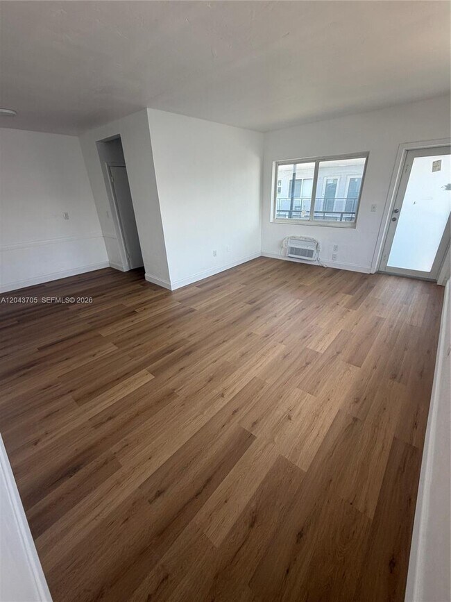 Building Photo - 780 73rd St