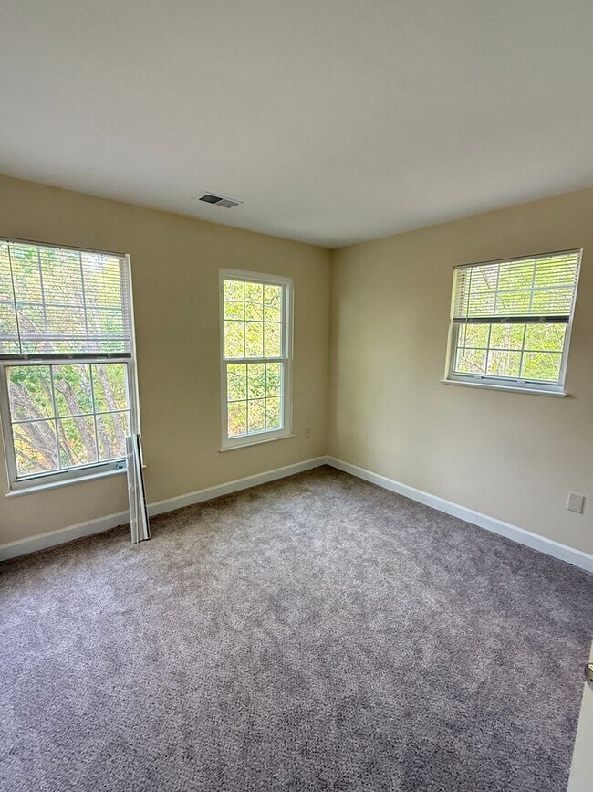 Building Photo - 17301 Pacific Rim Terrace