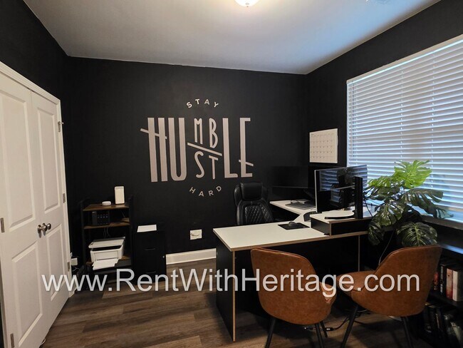 Building Photo - Amazing 5 Bedroom/ 3 Bath Home in Sweetwater, a Swim Tennis Community/ Attention to Detail / Grea...