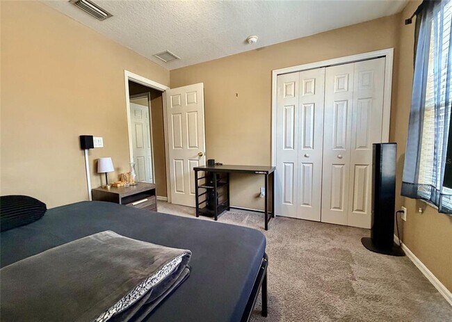 Building Photo - 1720 Retreat View Cir
