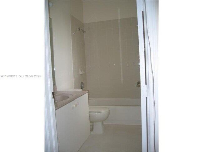 Building Photo - 2271 NE 42nd Cir